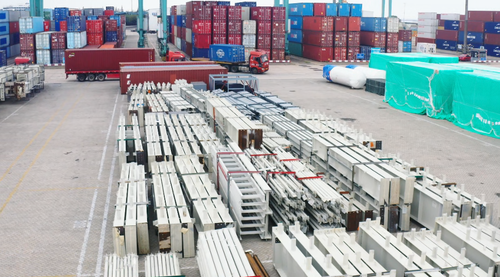 latest company news about Over 10,000 ton US-standard steel structure were shipped from Xinguangzheng to the Middle East.